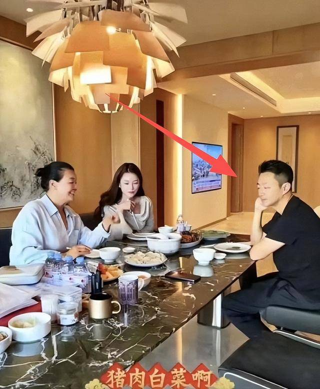 个举动暴露马筱梅地位 小菲全程没好脸色CQ9传奇电子张兰去汪小菲家过冬至一